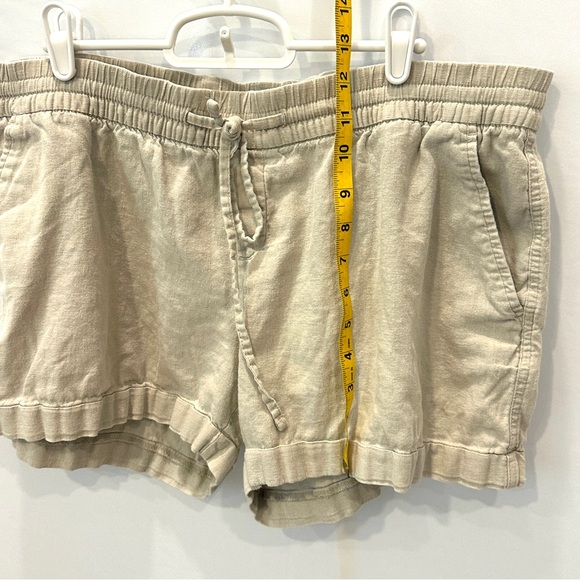 GAP Linen Drawstring Shorts - Picture 2 of 7